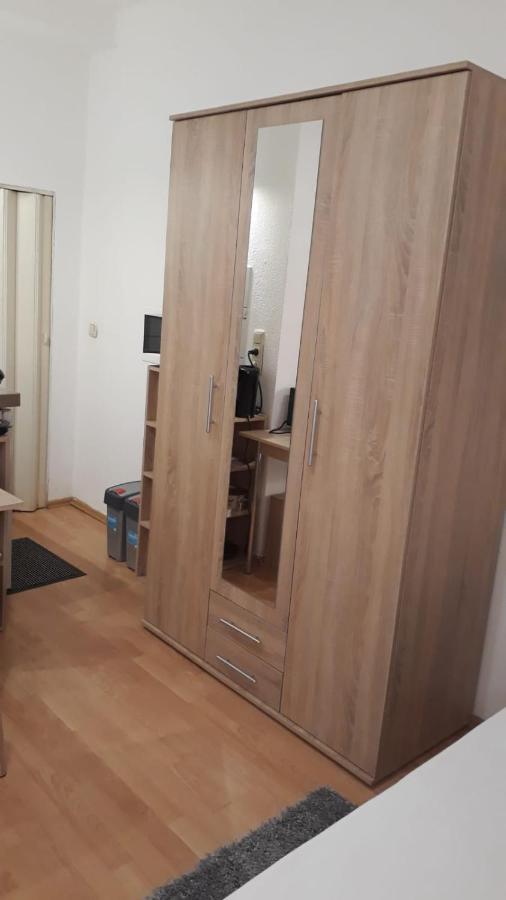 Roter Backstein Apartment 3 Mainz Exterior foto